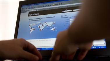 Facebook indemnizará a una joven norirlandesa por fotos íntimas publicadas