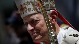 Cardenal de Washington se postra por las víctimas de los sacerdotes pedófilos