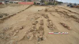 Arqueólogos encuentran tumbas de 76 niños sacrificados en Perú