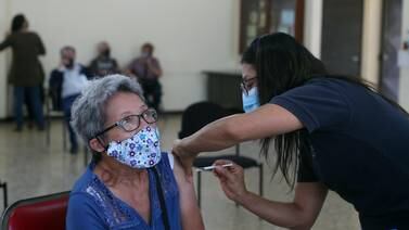 Laura Chinchilla aboga por vacunas para mayores de 75 años: ‘Los vamos a perder no solo por covid-19, también por ansiedad’