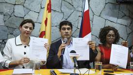 Candidato del PAC pide a Solís, por segunda vez, destituir a viceministro y a jefe de la DIS