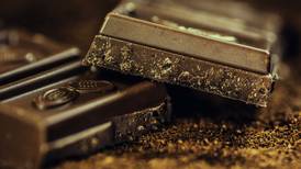 ¿Por qué es recomendable comer chocolate negro cuando anda con la regla? 