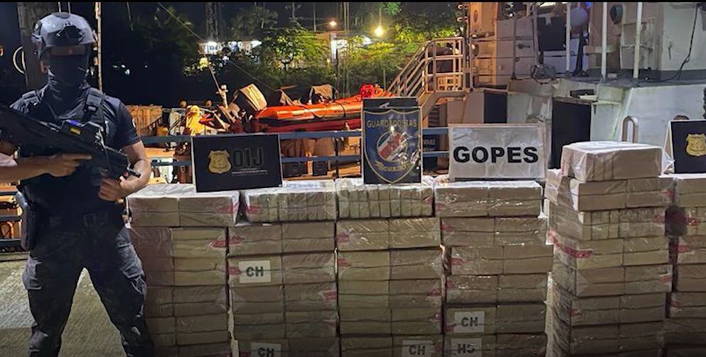 En setiembre del año pasado la PCD encontró 640 kilos de cocaína ocultos en el casco de una embarcación procedente de Sudamérica. Foto MSP.