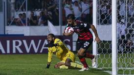 Alajuelense pierde y queda con vida ante Olimpia: observe los goles y el penal detenido