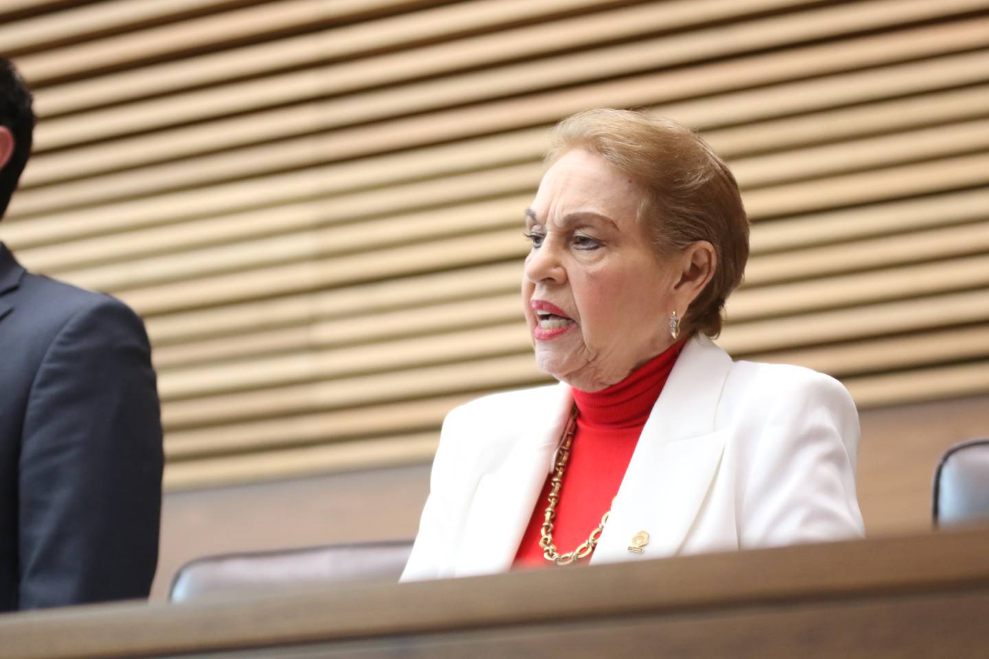 En su regreso, Gloria Navas lanzó una fuerte crítica al presidente, Rodrigo Chaves.