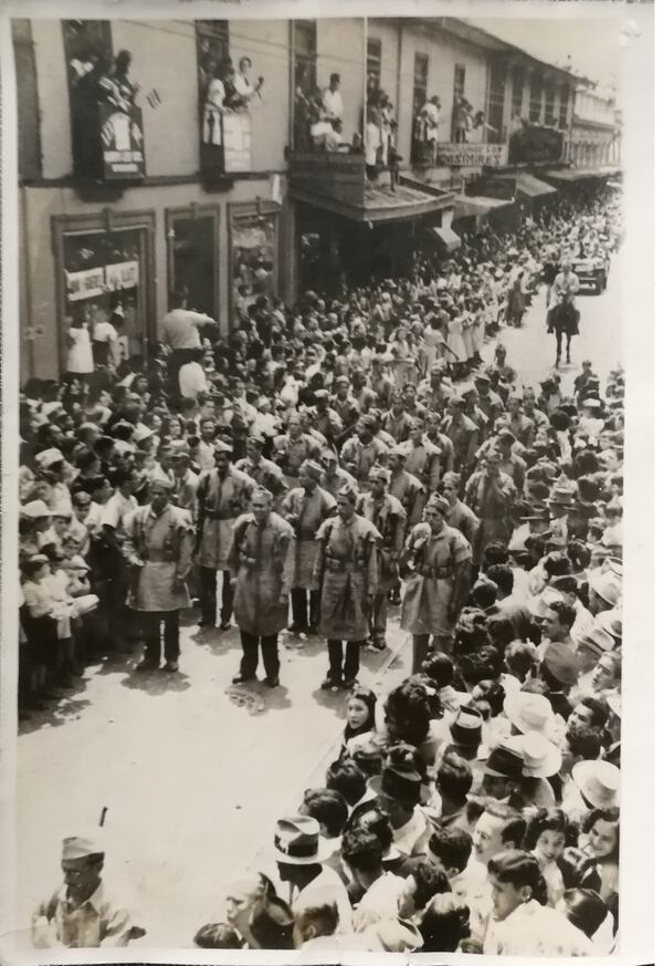 Una imagen del Desfile de la Victoria posterior a la guerra de 1948. Foto: Archivo de La Nación.