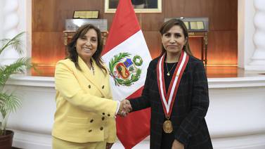 Fiscal general de Perú responsabiliza a Dina Boluarte por muertes en represión de protestas