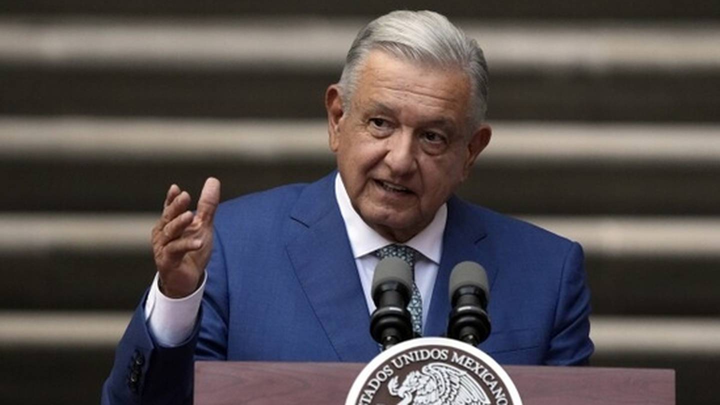 En su campaña de 2006, se cree que Andrés Manuel López Obrador, tuvo contacto con personas del Cartel de Sinaloa