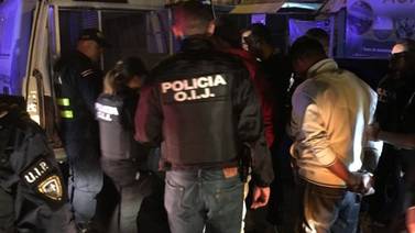 Nueve taxistas informales detenidos como sospechosos de agredir oficial de tránsito en Coronado