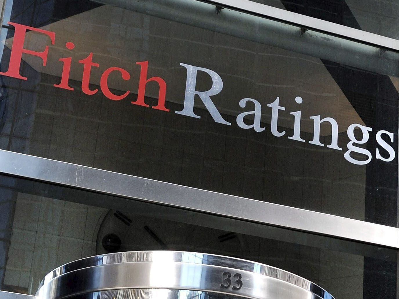 “Default inminente”: Fitch Ratings le bajó el pulgar a Argentina y el riesgo del país subió