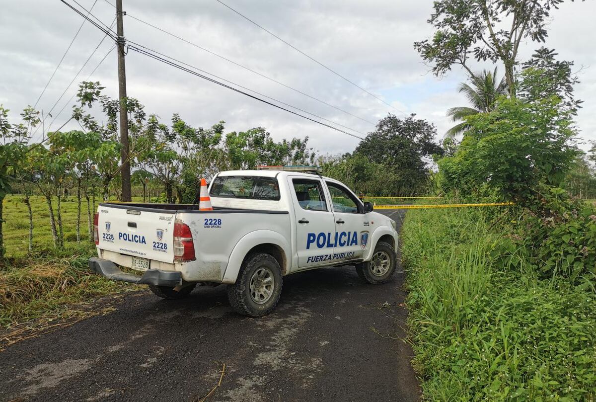 Vecino encuentra cuerpo de hombre dentro de charral en Guácimo - La Nación Costa Rica