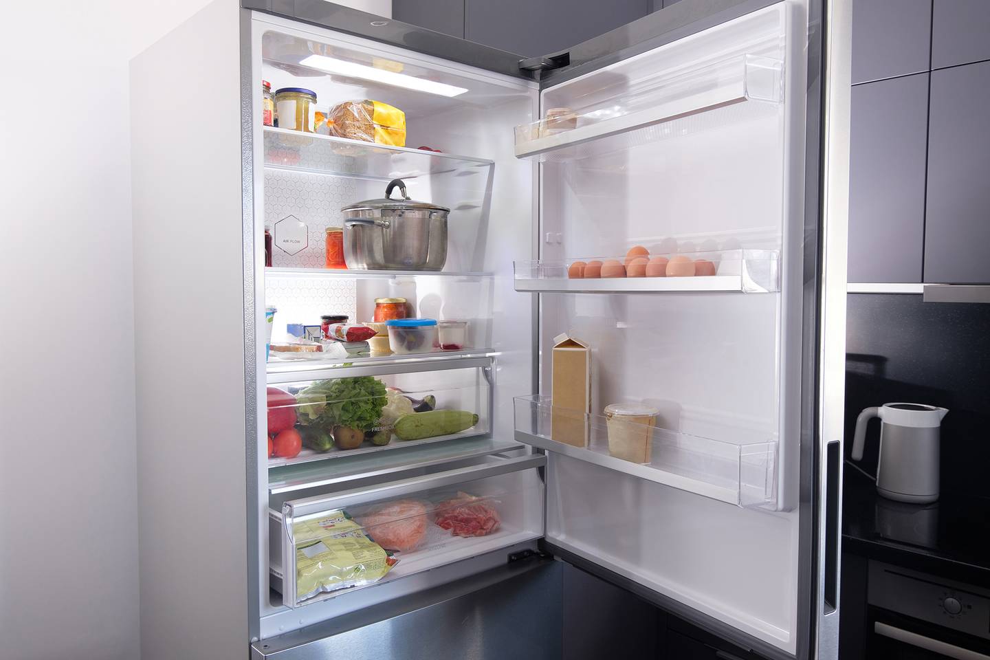 Los apagones pueden afectar las comidas que tenemos refrigeradas o congeladas.

Fotografía: Shutterstock