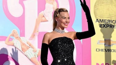 Margot Robbie podría ganar $50 millones por su éxito en ‘Barbie’