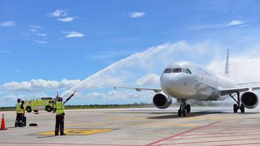 Aeropuerto de Liberia recibió vuelos inaugurales de rutas anunciadas por American Airlines y JetBlue Mint