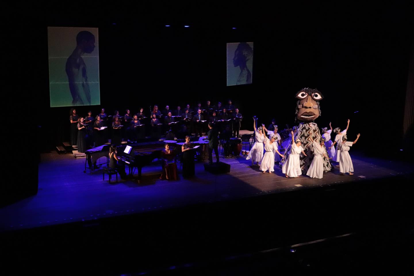 La obra 'Cantata Negra', nominada a los Latin Grammy también ha tenido puestas en escena en teatros costarricenses.