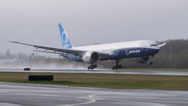 Boeing 777X despega en Estados Unidos para su primer vuelo de prueba 