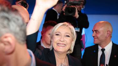 Marine Le Pen, sucesora en  la extrema derecha,  busca la conquista de Francia