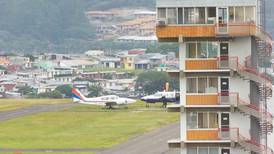 Aterrizajes nocturnos en Pavas quedarán 'bajo responsabilidad de los pilotos'