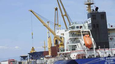 Multinacional chilena firma acuerdo para comprar el 51% de las acciones de Puerto Caldera