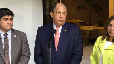 Luis Guillermo Solís respalda a la ministra de Planificación por despido de oficial mayor