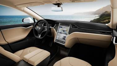 Carro de Tesla con piloto automático implicado en accidente en Alemania