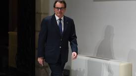 Expresidente catalán será juzgado por desobediencia en voto independentista