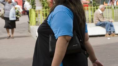 Operar a madre obesa evitaría sobrepeso en hijos