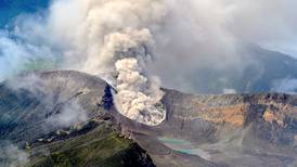 Ceniza del volcán Turrialba llegó a 14 km del aeropuerto Juan Santamaría este miércoles