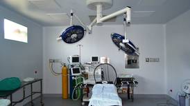 Hospital de San Ramón acondiciona tres quirófanos provisionales