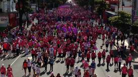 Paseo Colón se tiñó de rosa en caminata contra cáncer de mama