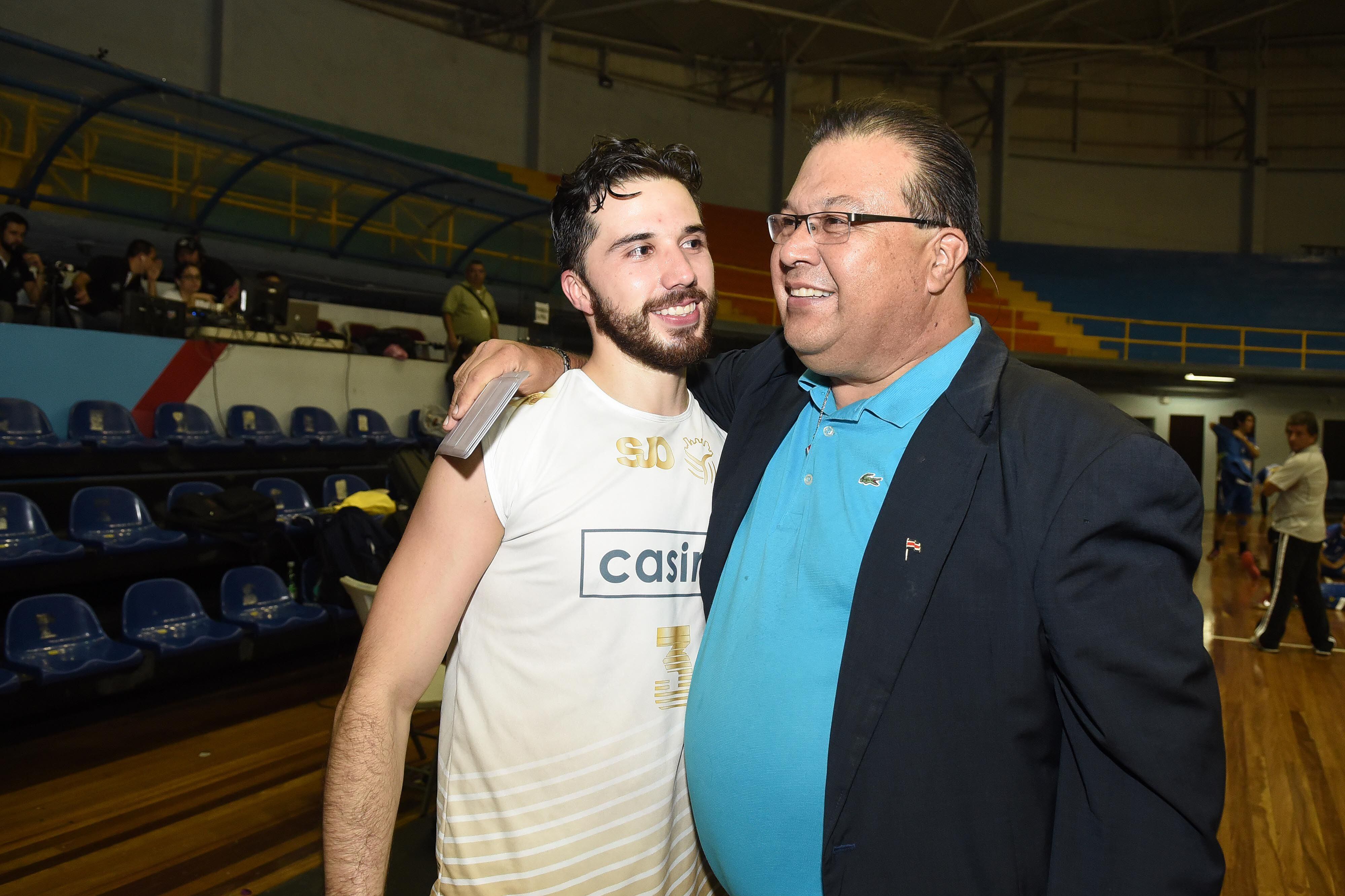 Juan Acuña dirigió por última vez al equipo de voleibol msculino de San José en 2020. Ese año se retiró y su lugar en el banquillo lo ocupó su hijo Pablo Acuña.