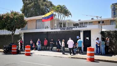 Venezolanos denuncian a consulado en Costa Rica por obstaculizarles derecho al voto