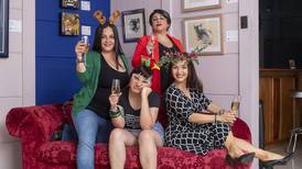 Ellas, las mujeres que desafían al ‘stand up comedy’ en Costa Rica