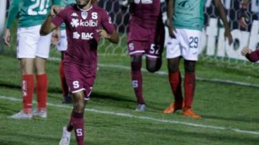Saprissa da otro paso en la Liga Concacaf apoyado en olfalto de Johan Venegas