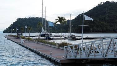 Empresarios extranjeros cerraron lujosa Marina de Golfito y salieron del país