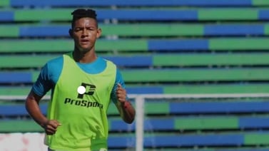 Cubano que milita en Costa Rica desertó de su selección en la Copa Oro