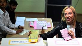 Partido de extrema derecha gana elecciones en Italia, según sondeos a pie de urna