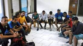 13 nepalíes sin documentos son detenidos en Tárcoles