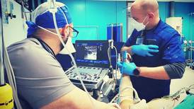 Anestesiólogo narra momentos vividos antes de intubar a pacientes con covid-19