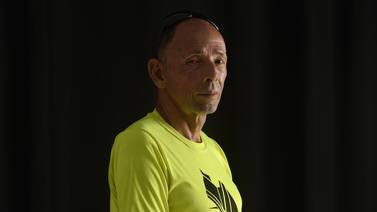Atleta hará en solitario la misma distancia que realizan 12 corredores en Relevos San José-Puntarenas