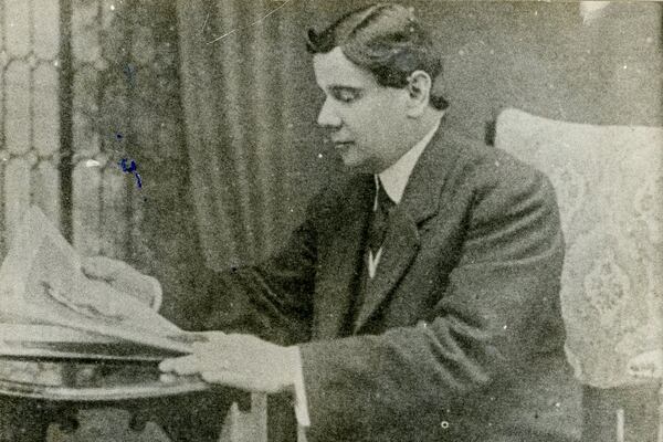 Federico Alberto Tinoco Granados fue un político y dictador costarricense. Fue «jefe provisorio del Gobierno» de 27 de enero de 1917 al 11 de abril de 1917 y presidente de Costa Rica del 11 de abril de 1917 al 20 de agosto de 1919.