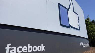 Facebook permite mensajes políticos pagados sin ser anuncios