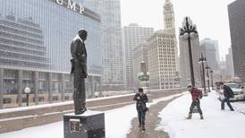 Moody's le baja la calificación a Chicago debido a deudas en pensiones