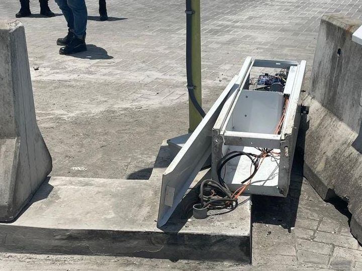 Policía arresta a chofer de camión que chocó contra escáner en Moín