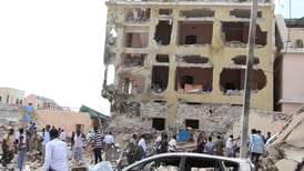 Al menos 28 muertos por doble explosión cerca de un hotel en Somalia