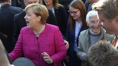Ángela Merkel y Martin Schulz buscan seducir a  los indecisos en Alemania