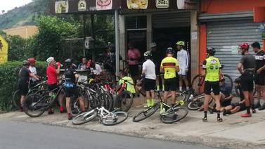 Aglomeración de ciclistas en Orosi causa indignación de vecinos y decenas de críticas en redes sociales