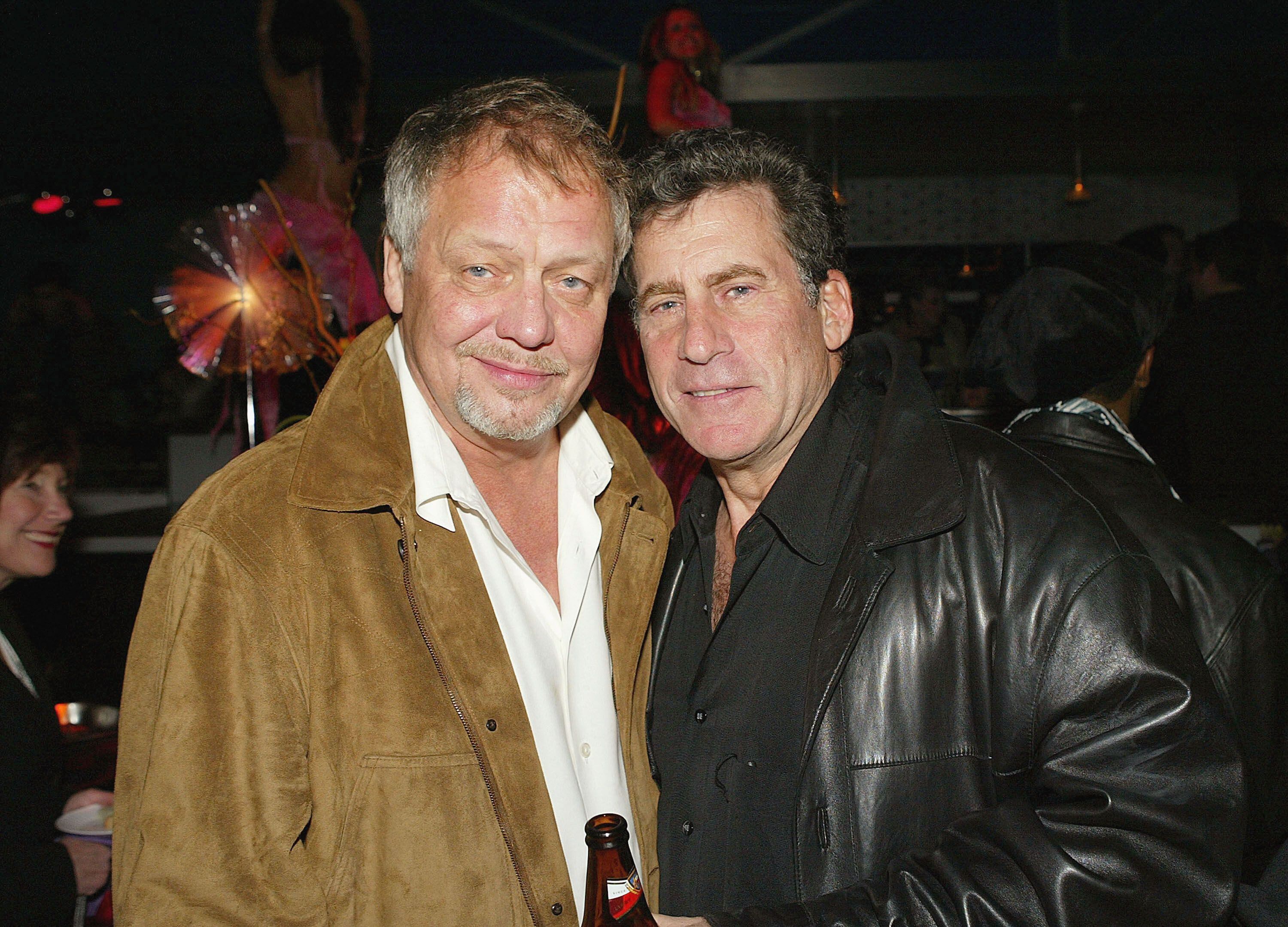 Los actores David Soul y Paul Micheal Glaser encarnaron a la pareja de policías en la recordada serie 'Starsky and Hutch'.  Juntos asistieron al estreno de la película, basada en el programa de televisión.
