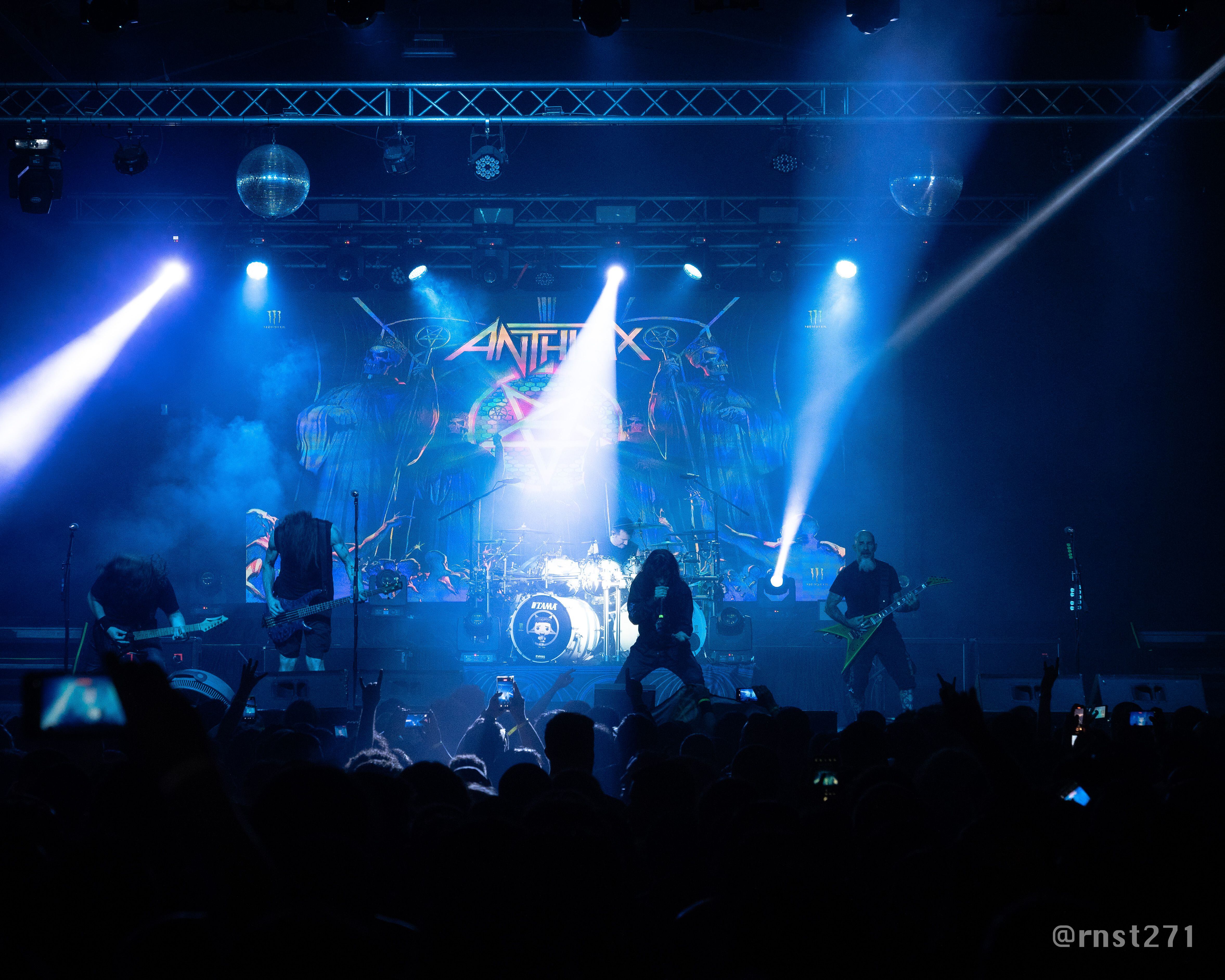 Como banda protagonista de la noche, Anthrax atiborró el Club Pepper. FOTO: Ernesto Santamaría.