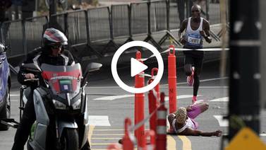 Impactante: Atleta brasileño que lideraba Maratón de Nueva York se desplomó en la carretera